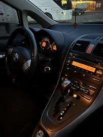 Toyota Auris, 2007г, передний привод, робот