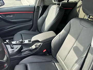 BMW 3 серии, 2018г, задний привод, автомат