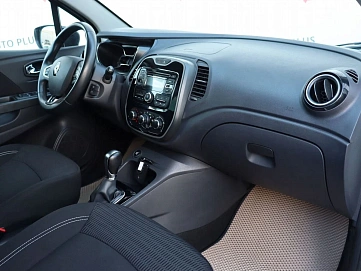 Renault Kaptur, 2016г, передний привод, вариатор