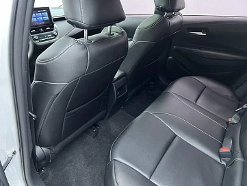 Toyota Corolla, 2022г, передний привод, вариатор