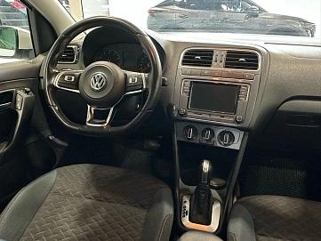 Volkswagen Polo, 2020г, передний привод, автомат