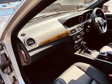 Mercedes-Benz C-Класс, 2011г, задний привод, автомат