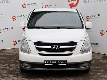 Hyundai , 2011г., задний привод, автомат