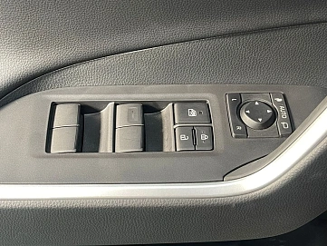 Toyota RAV4, 2025г, полный привод, вариатор