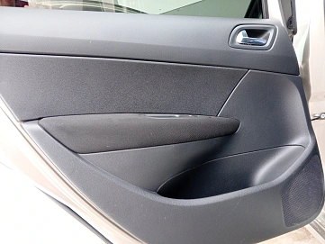 Peugeot 308, 2011г, передний привод, механика