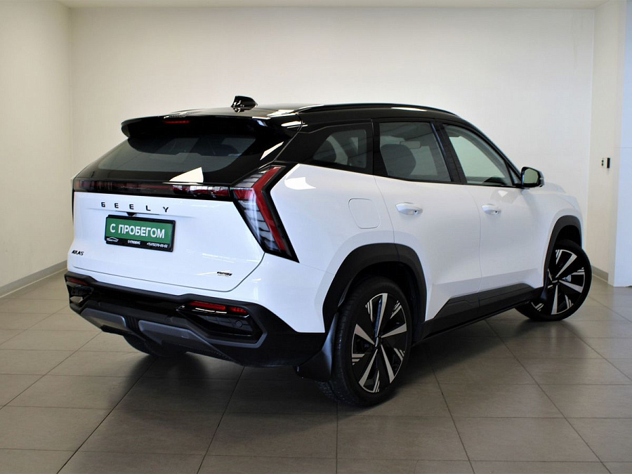 Geely Atlas, 2024г., передний привод, автомат
