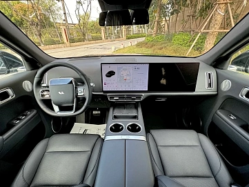 LiXiang L7, 2024г, полный привод, автомат