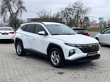 Hyundai Tucson, 2021г, полный привод, автомат