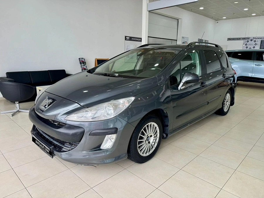 Peugeot 308, 2008г., передний привод, автомат