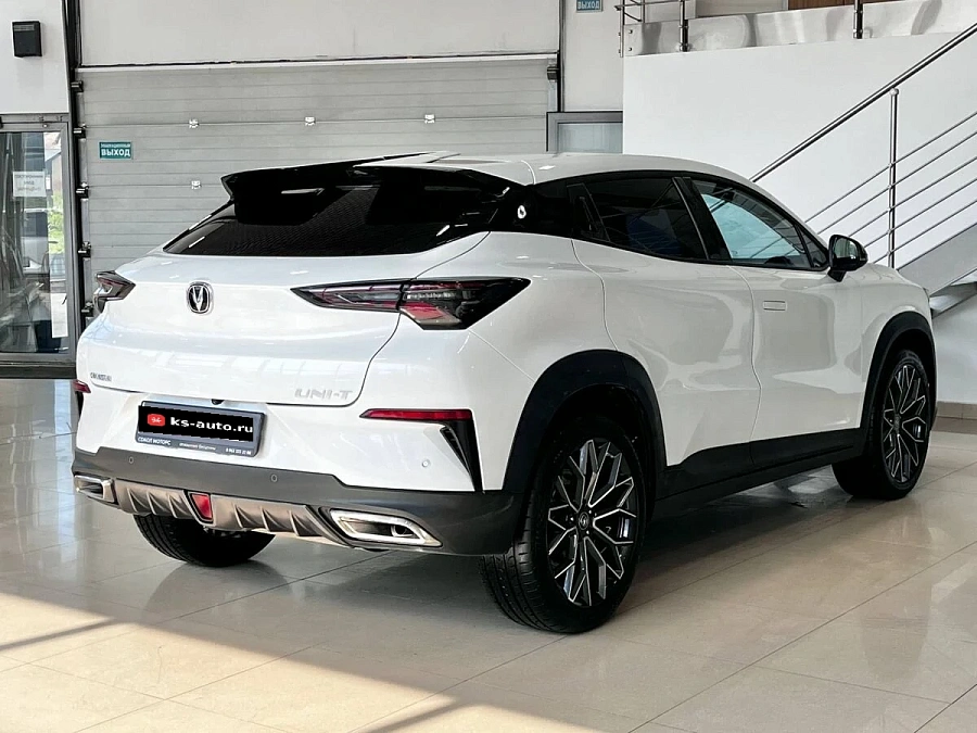 Changan UNI-T, 2023г., передний привод, робот