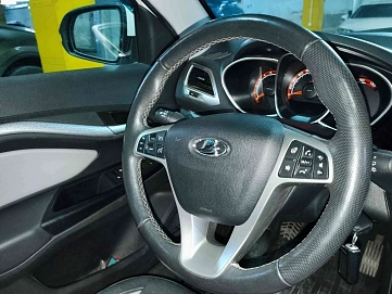 Lada (ВАЗ) Vesta, 2019г, передний привод, механика