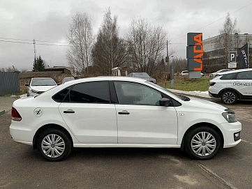 Volkswagen Polo, 2017г, передний привод, механика