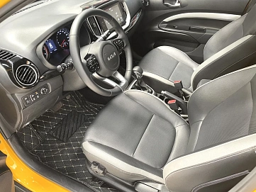 Kia Stonic, 2022г, передний привод, автомат