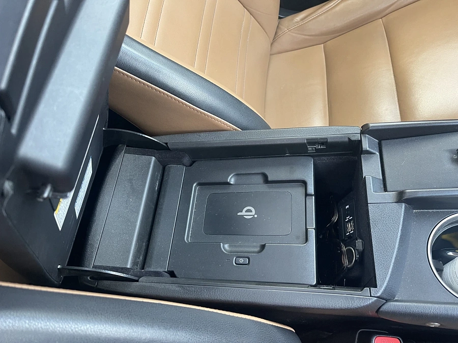 Lexus NX, 2016г., полный привод, вариатор