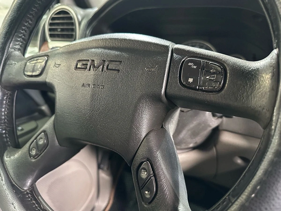 GMC Envoy, 2002г., полный привод, автомат