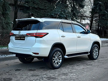 Toyota Fortuner, 2022г, полный привод, автомат
