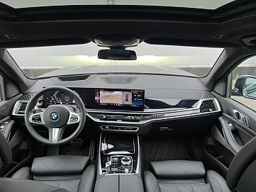 BMW X7, 2025г, полный привод, автомат