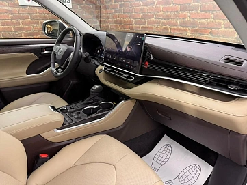 Toyota Highlander, 2025г, полный привод, автомат