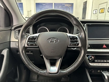 Hyundai Sonata, 2019г, передний привод, автомат