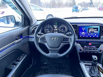 Hyundai Elantra, 2016г, передний привод, автомат