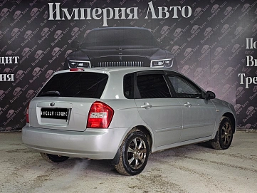 Kia Cerato, 2006г, передний привод, механика