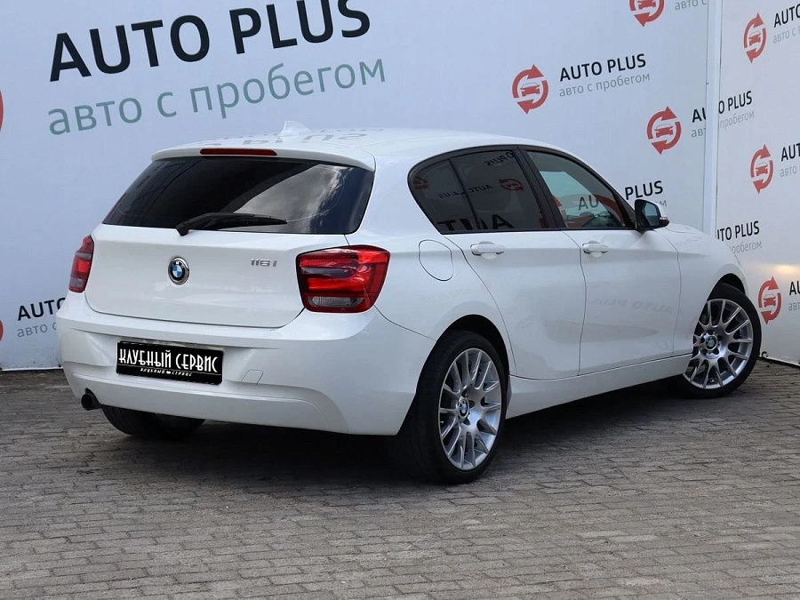 BMW 1 серии, 2012г., задний привод, автомат