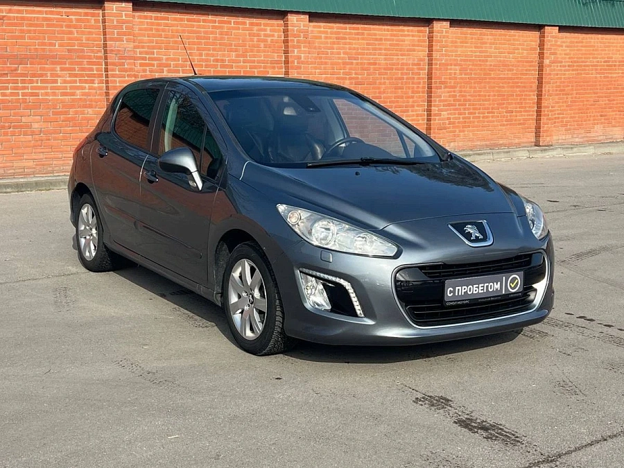 Peugeot 308, 2011г., передний привод, автомат