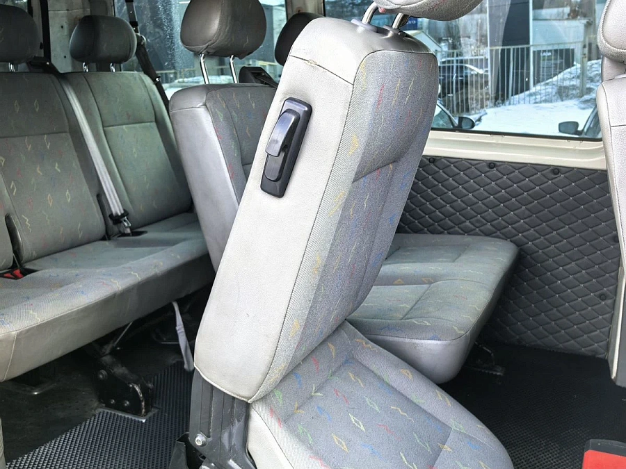 Volkswagen Transporter, 2003г., передний привод, механика