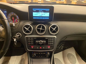 Mercedes-Benz A-Класс, 2015г, передний привод, робот