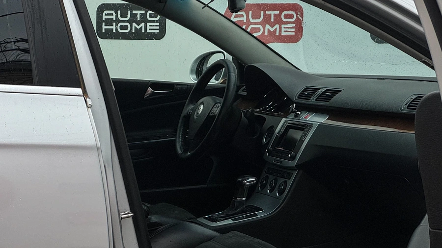 Volkswagen Passat, 2006г., передний привод, автомат