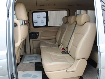 Hyundai , 2018г., задний привод, автомат