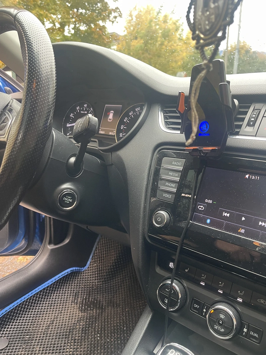 Skoda Octavia, 2014г., полный привод, робот