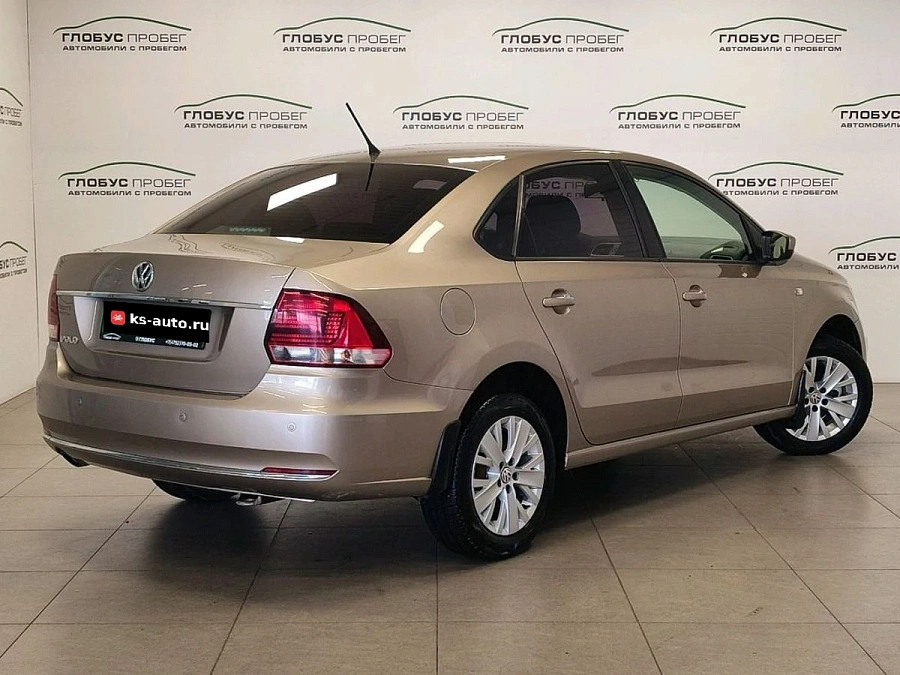 Volkswagen Polo, 2015г., передний привод, автомат