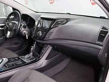 Hyundai i40, 2015г, передний привод, автомат
