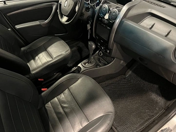 Renault Duster, 2016г, передний привод, автомат