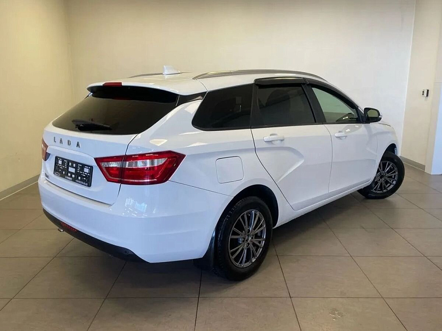 Lada (ВАЗ) , 2021г., передний привод, механика
