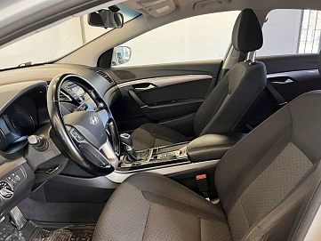 Hyundai i40, 2013г, передний привод, механика