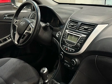 Hyundai Solaris, 2012г, передний привод, механика