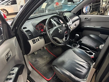 Mitsubishi L200, 2012г, полный привод, механика