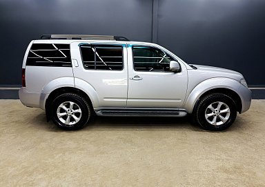 Nissan Pathfinder, 2011г, полный привод, автомат