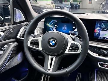 BMW X7, 2024г, полный привод, автомат