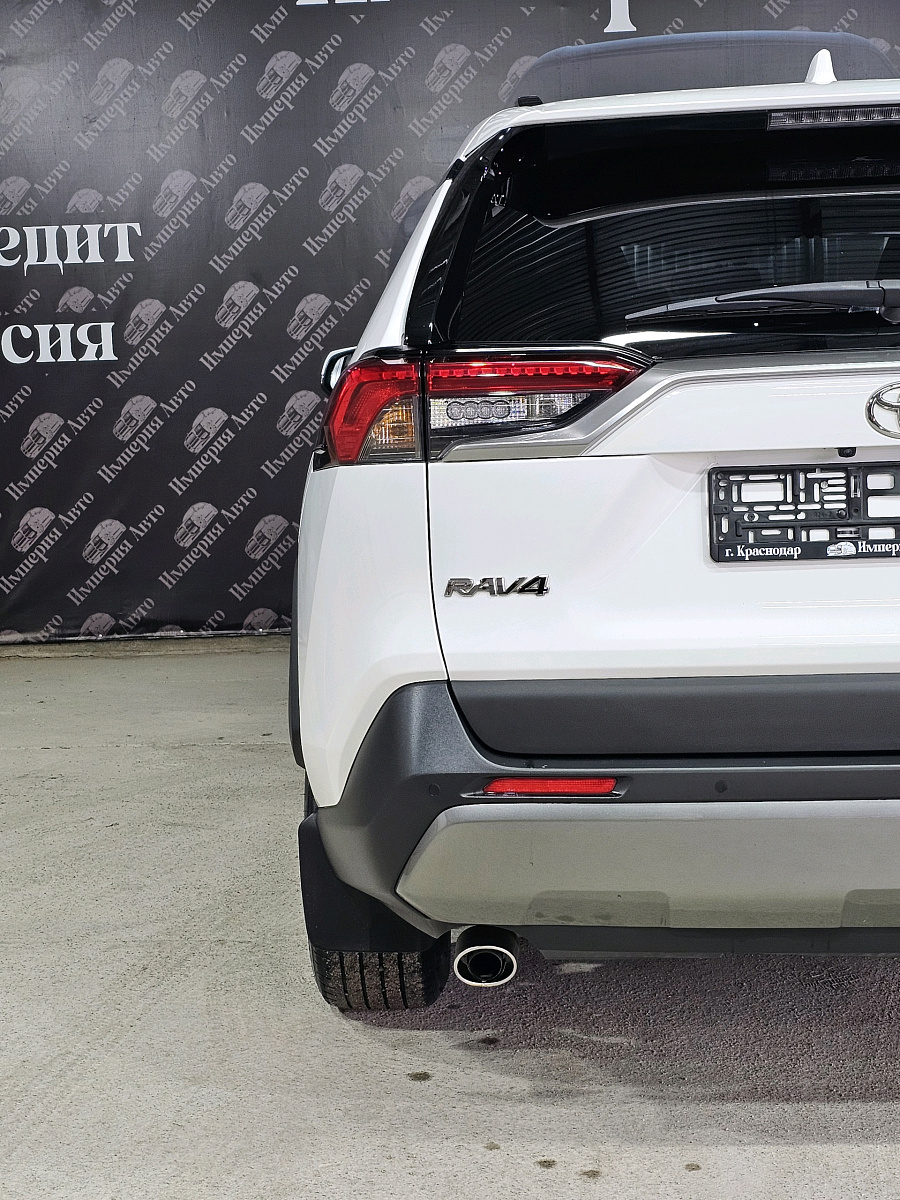 Toyota RAV4, 2019г., передний привод, вариатор