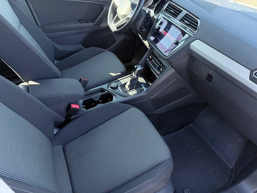 Volkswagen Tiguan, 2021г., полный привод, робот