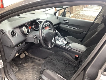 Peugeot 3008, 2011г, передний привод, автомат