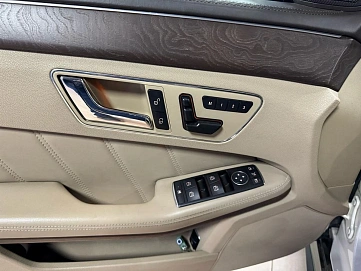 Mercedes-Benz E-Класс AMG, 2011г, задний привод, автомат
