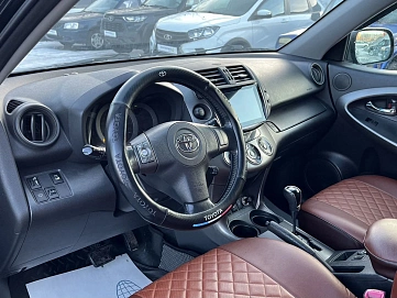 Toyota RAV4, 2011г, полный привод, автомат