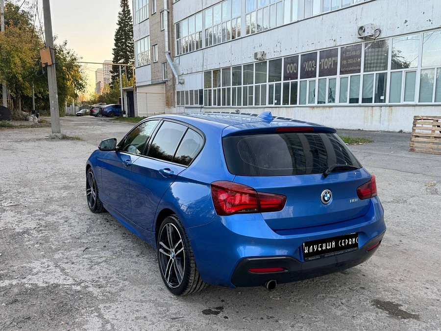 BMW 1 серии, 2019г., задний привод, автомат