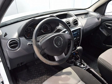 Renault Duster, 2012г, передний привод, автомат