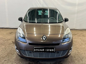 Renault , 2011г., передний привод, механика