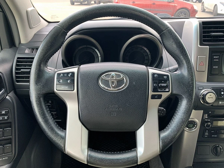 Toyota Land Cruiser Prado, 2013г., полный привод, автомат